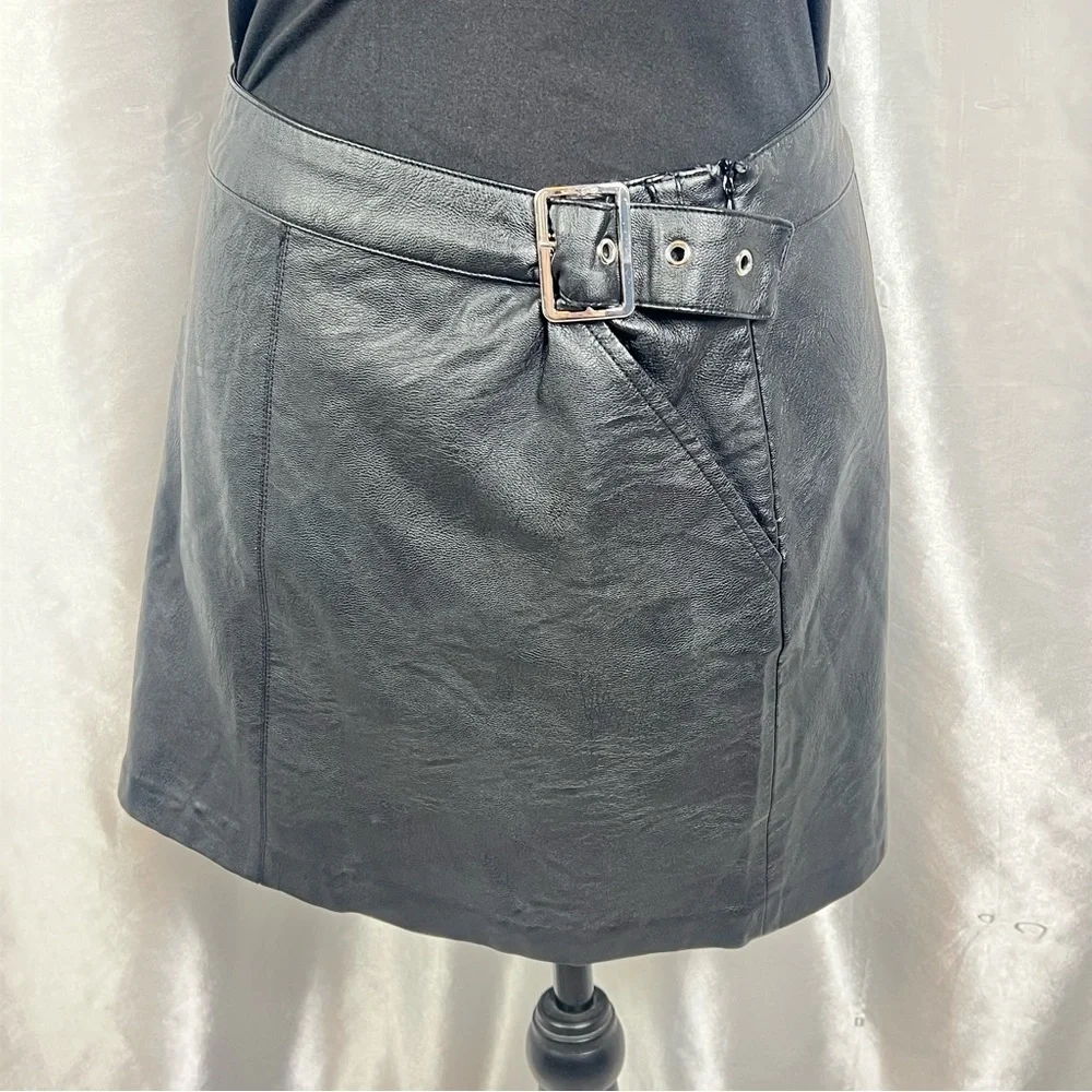 ZARA TRF Black Faux Leather Mini Moto Skirt Size M | Edgy Streetwear Night Out